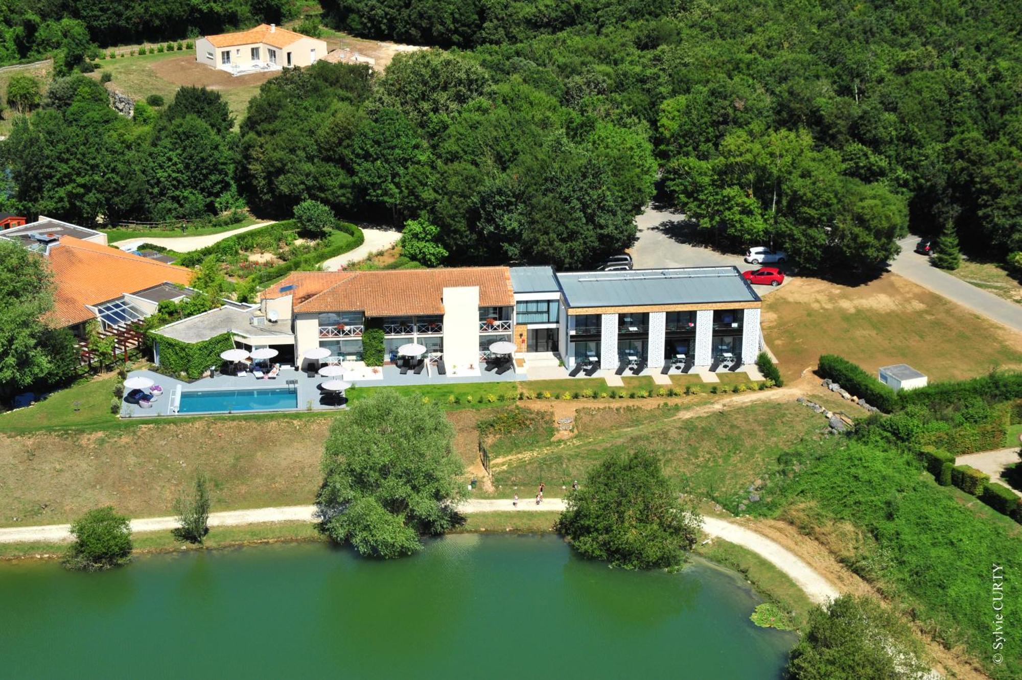 Les Jardins Du Lac Trizay Exterior foto