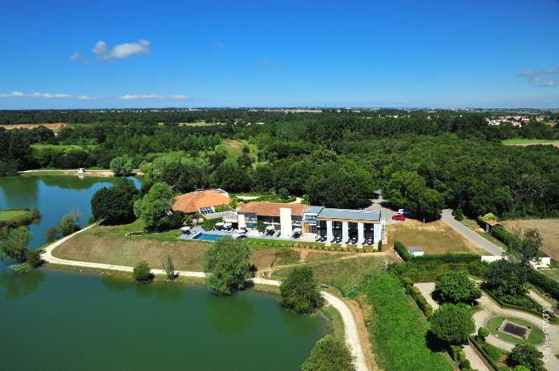Les Jardins Du Lac Trizay Exterior foto